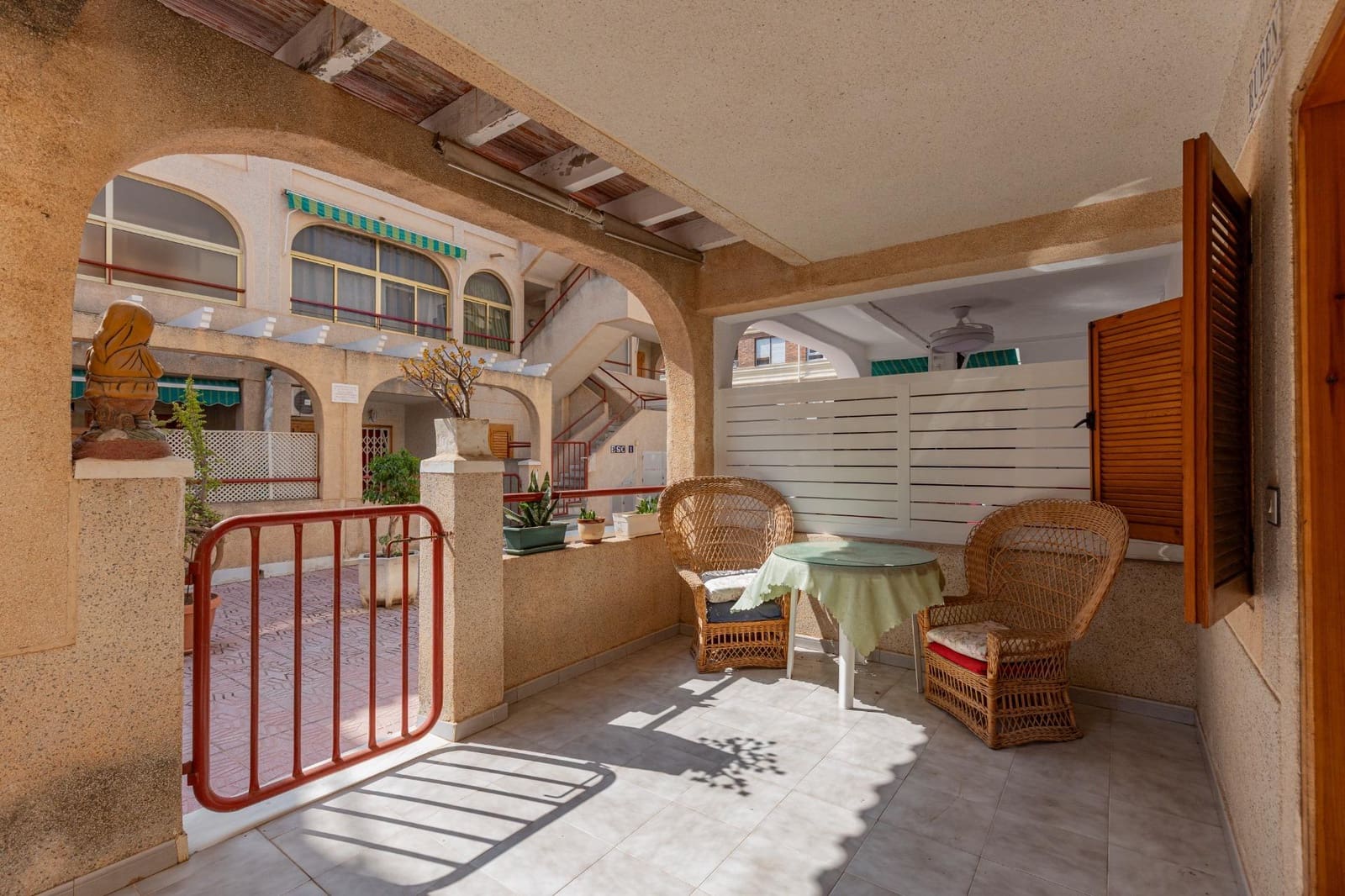2 soverom Leilighet til salgs i Torrevieja - € 129 900 (Ref: 9999502)