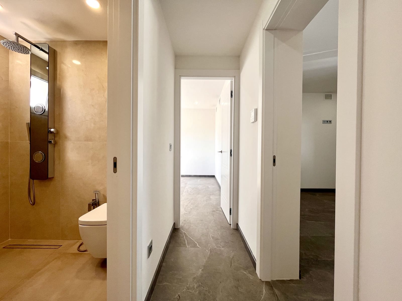 Chalet de 6 habitaciones en Los Balcones en venta - 1.050.000 € (Ref: 10011407)