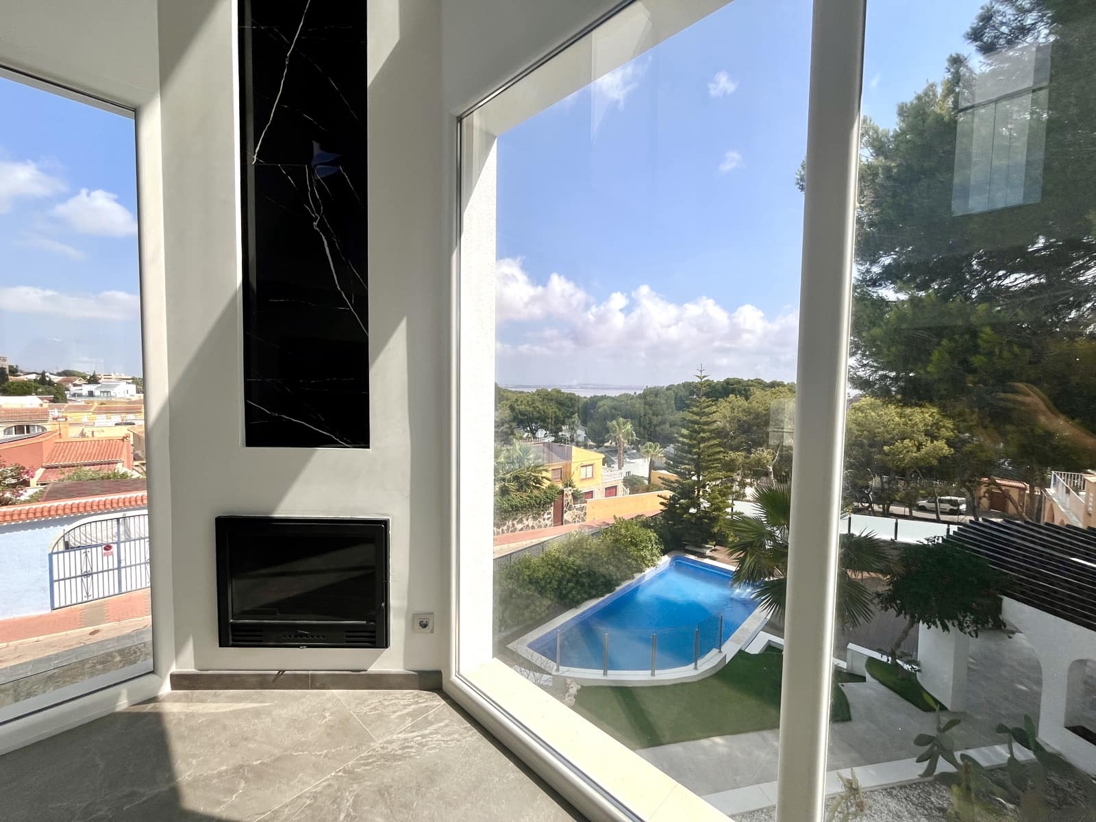 Chalet de 6 habitaciones en Los Balcones en venta - 1.050.000 € (Ref: 10011407)