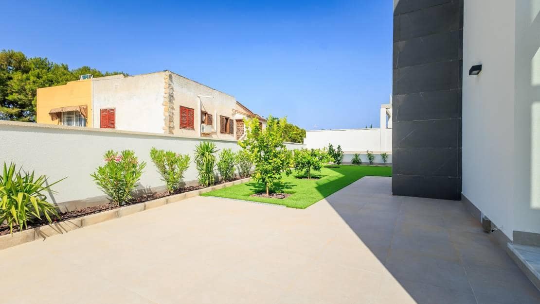 3 soverom Villa til salgs i Torrevieja - € 650 000 (Ref: 10019596)