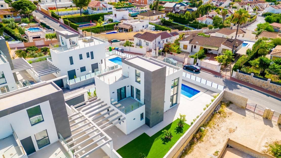 3 soverom Villa til salgs i Torrevieja - € 650 000 (Ref: 10019596)