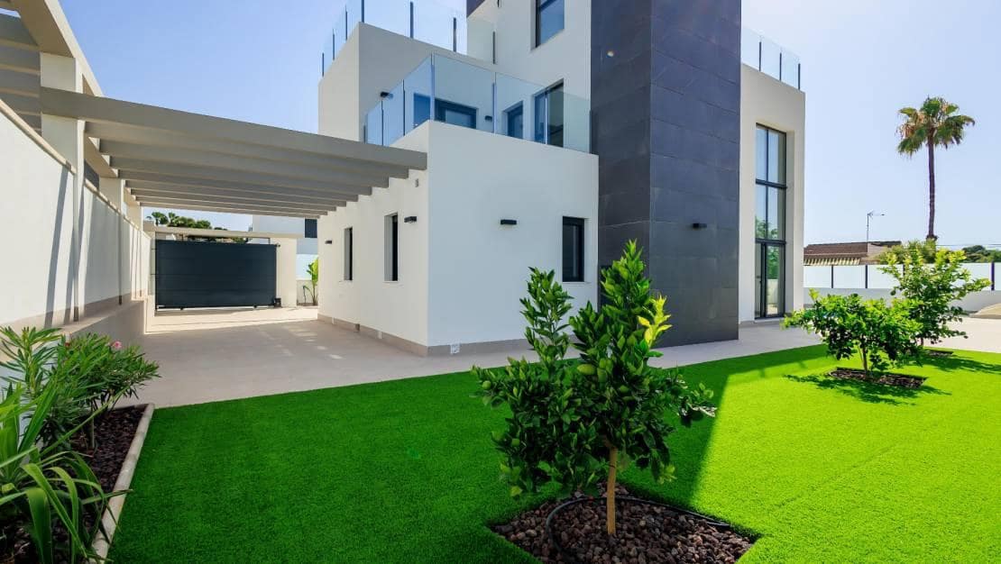 3 soverom Villa til salgs i Torrevieja - € 650 000 (Ref: 10019596)