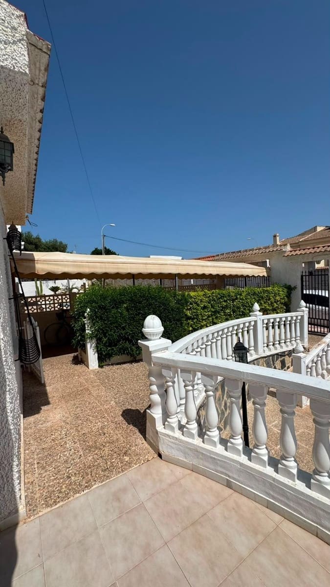 5 slaapkamer Villa te koop in Torrevieja - € 345.000 (Ref: 10019601)
