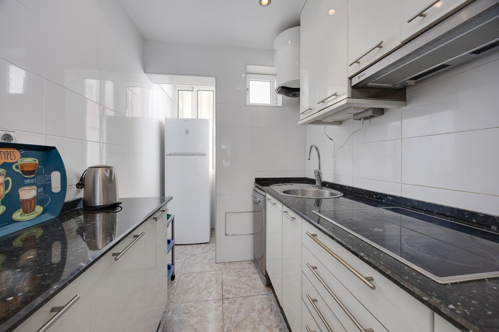 Apartamento de 2 habitaciones en Torrevieja en venta - 174.900 € (Ref: 10019631)