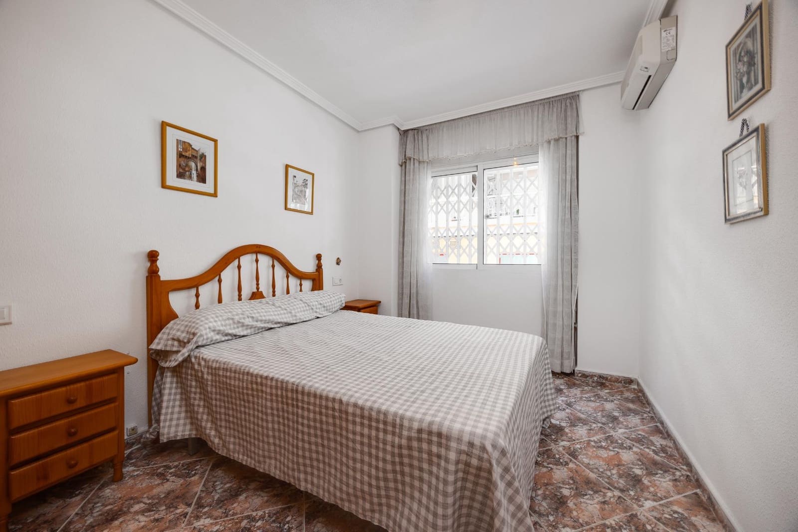 2 Zimmer Apartment zu verkaufen in Torrevieja - 149.900 € (Ref: 10019633)