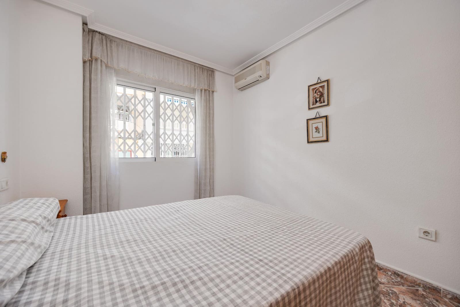 2 Zimmer Apartment zu verkaufen in Torrevieja - 149.900 € (Ref: 10019633)