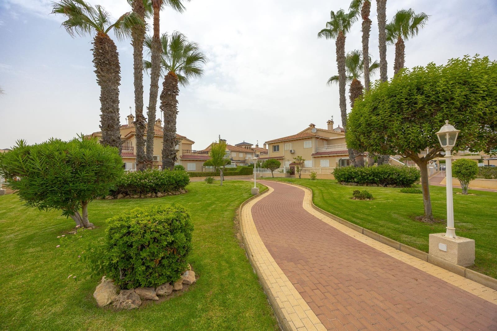 2 slaapkamer Bungalow te koop in Orihuela Costa - € 184.900 (Ref: 10019635)