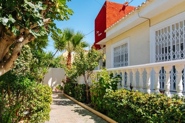 3 bedroom Villa for sale in Los Frutales, Torrevieja - € 850,000 (Ref: 10019638)