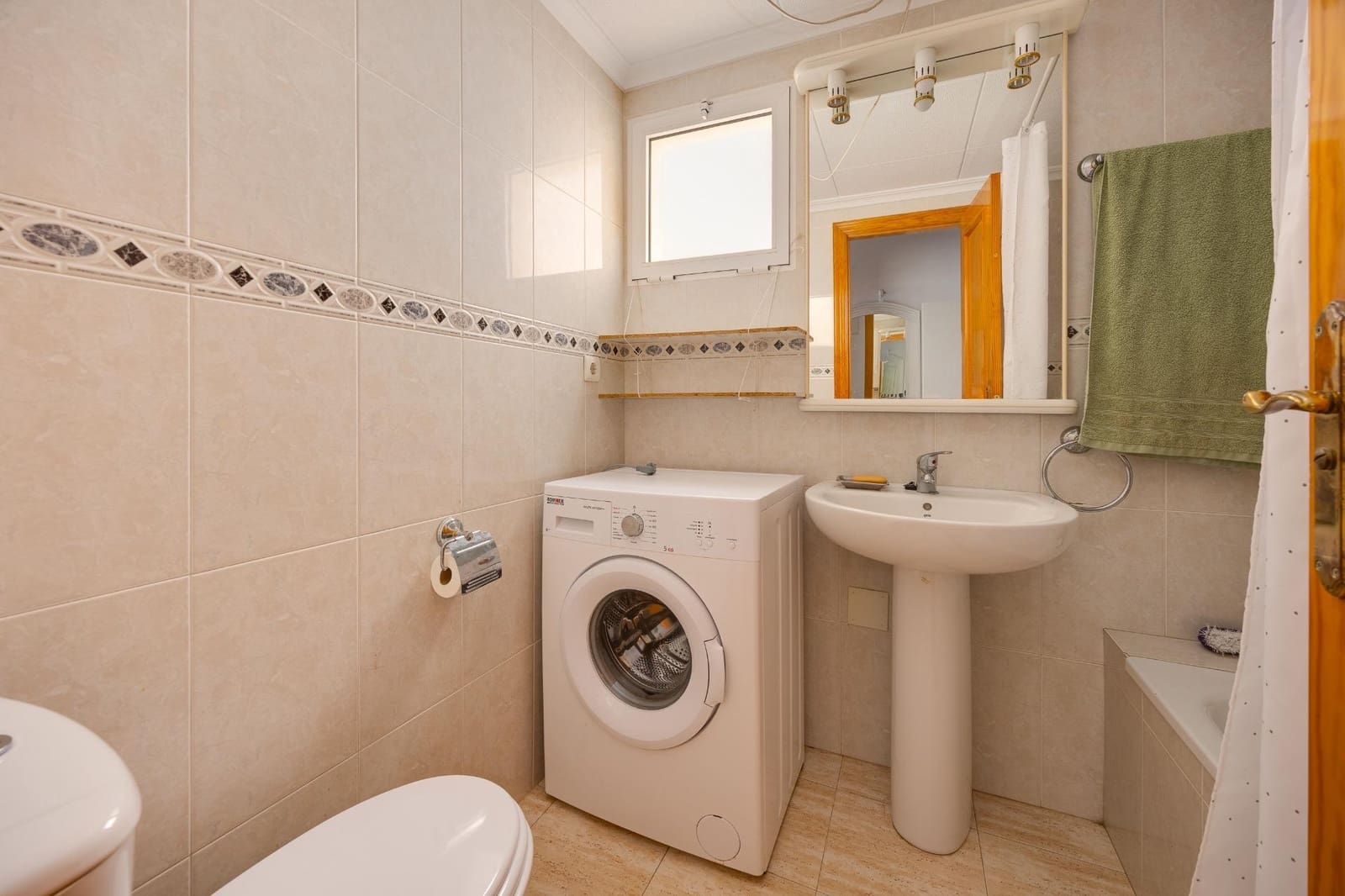 2 Zimmer Apartment zu verkaufen in Torrevieja - 140.000 € (Ref: 10019640)