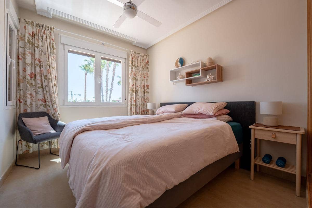 2 soverom Leilighet til salgs i Los Alcazares - € 209 900 (Ref: 10019652)