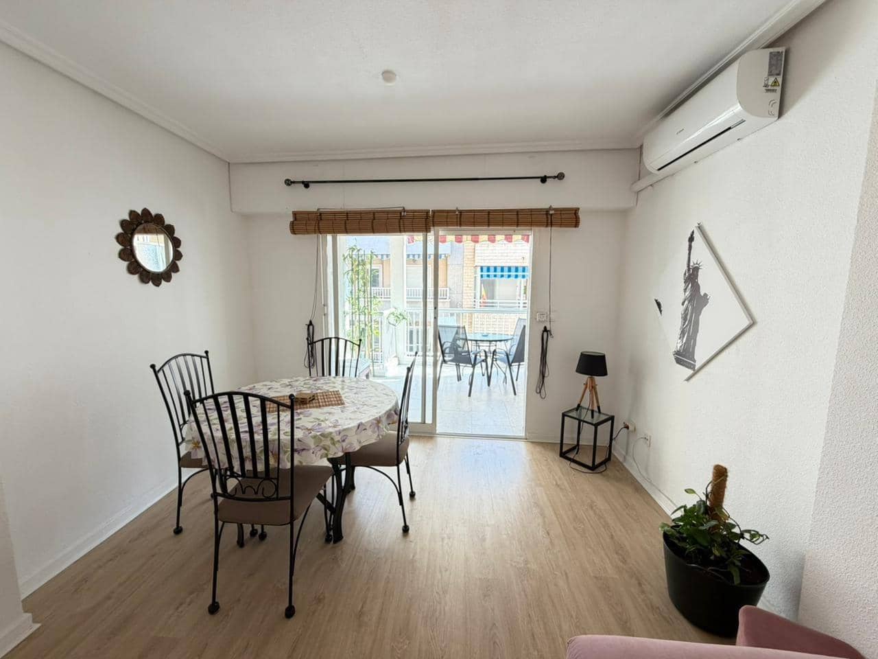 2 makuuhuone Huoneisto myytävänä paikassa Torrevieja - 179 900 € (Ref: 10024863)