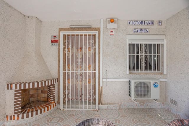 2 bedroom Bungalow for sale in Playa de los Náufragos, Torrevieja - € 154,500 (Ref: 10024869)