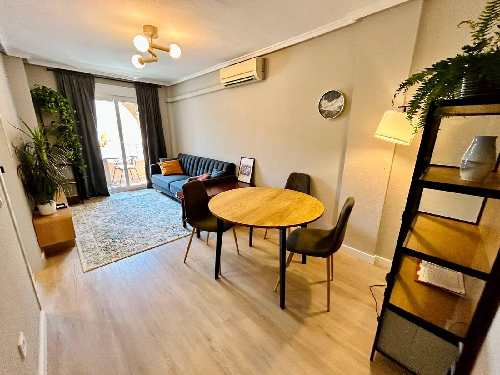 1 sovrum Lägenhet till salu i Torrevieja - 149 000 € (Ref: 10024870)