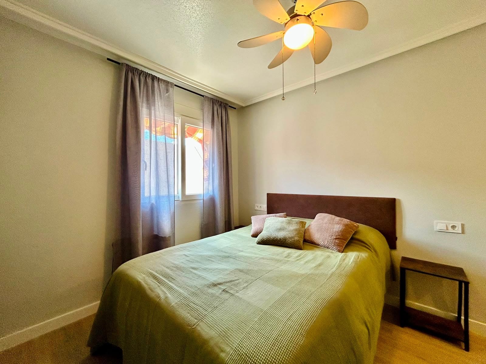 1 sovrum Lägenhet till salu i Torrevieja - 149 000 € (Ref: 10024870)