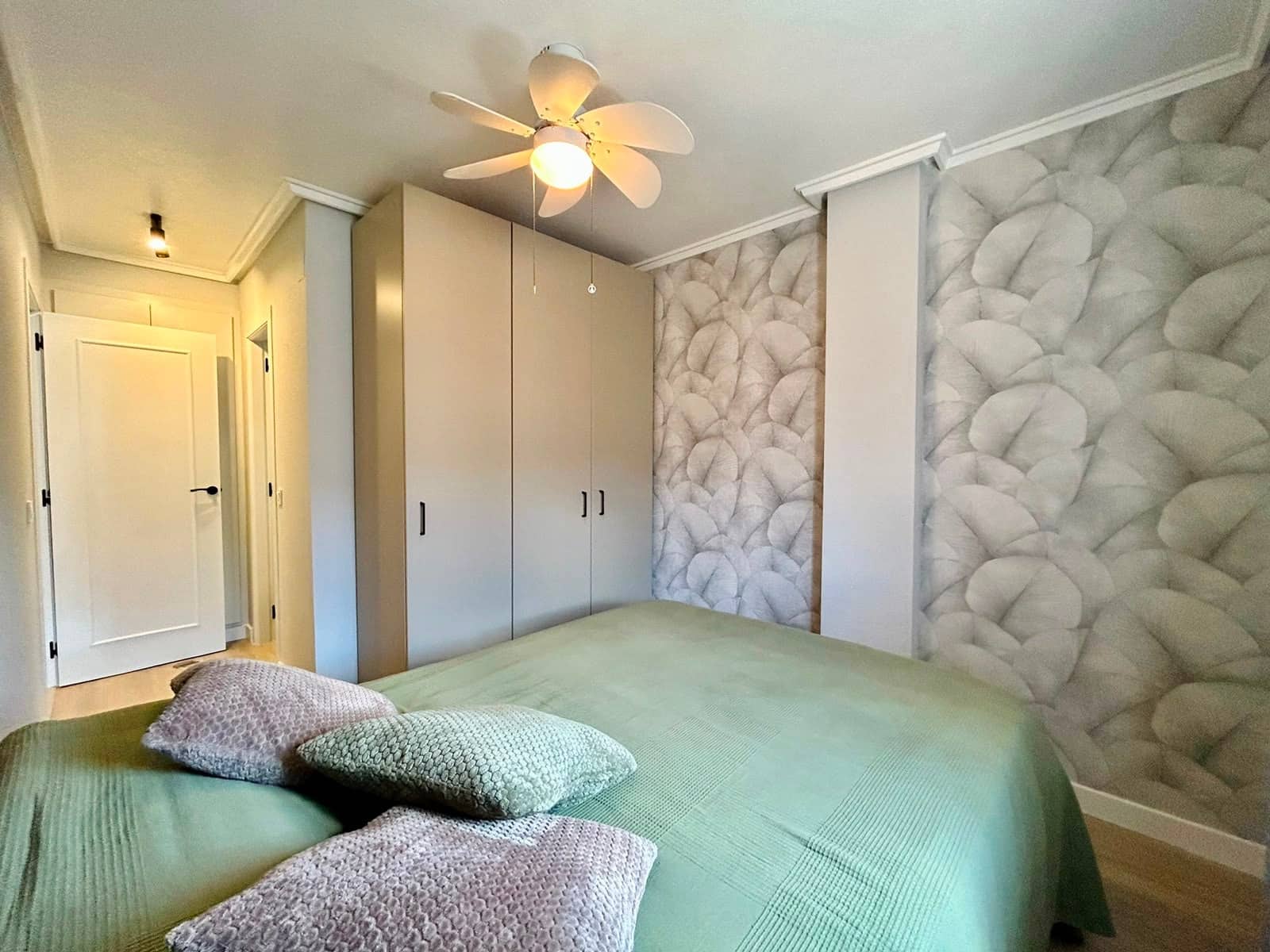 1 sovrum Lägenhet till salu i Torrevieja - 149 000 € (Ref: 10024870)