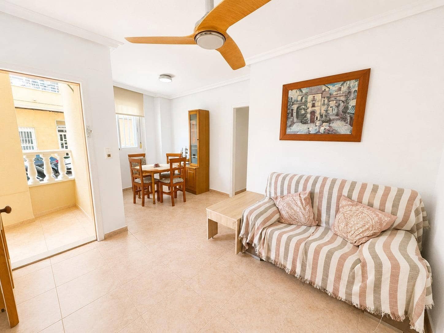 2 soveværelse Lejlighed til salg i Torrevieja - € 127.260 (Ref: 10029655)
