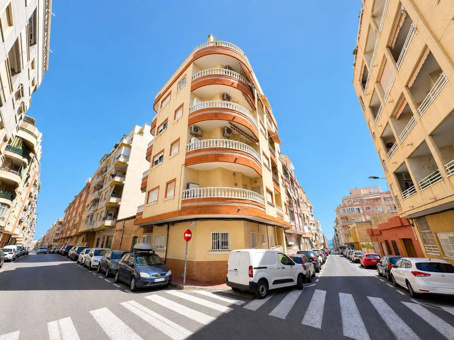 2 soveværelse Lejlighed til salg i Torrevieja - € 127.260 (Ref: 10029655)