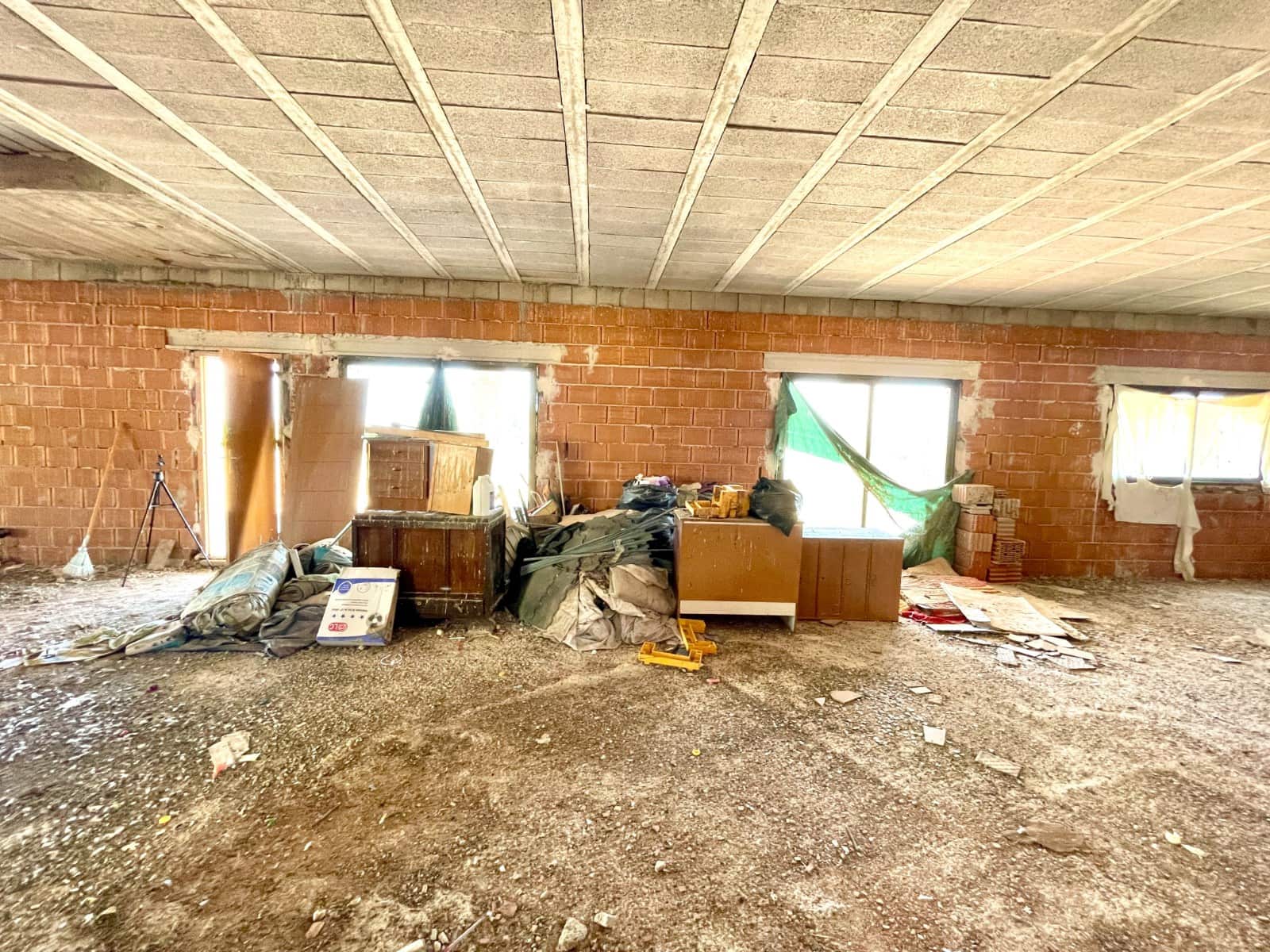 4 makuuhuone Huvila myytävänä paikassa Matola - 199 000 € (Ref: 10029660)