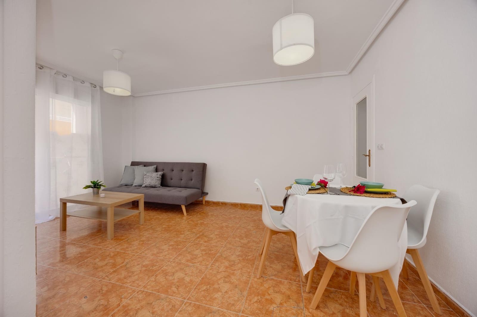 2 slaapkamer Appartement te koop in Torrevieja - € 139.900 (Ref: 10031137)