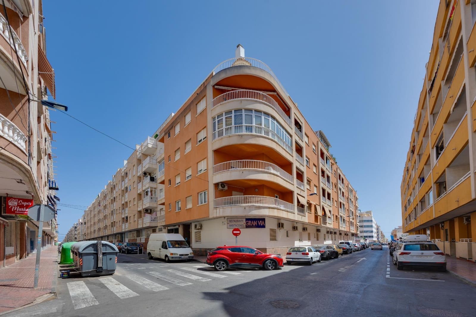 2 slaapkamer Appartement te koop in Torrevieja - € 139.900 (Ref: 10031137)