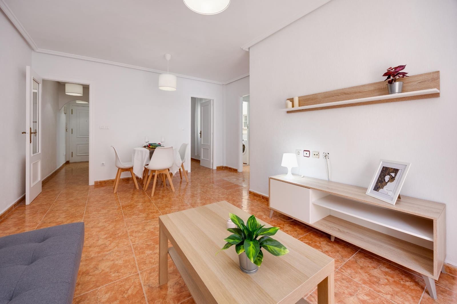 2 slaapkamer Appartement te koop in Torrevieja - € 139.900 (Ref: 10031137)