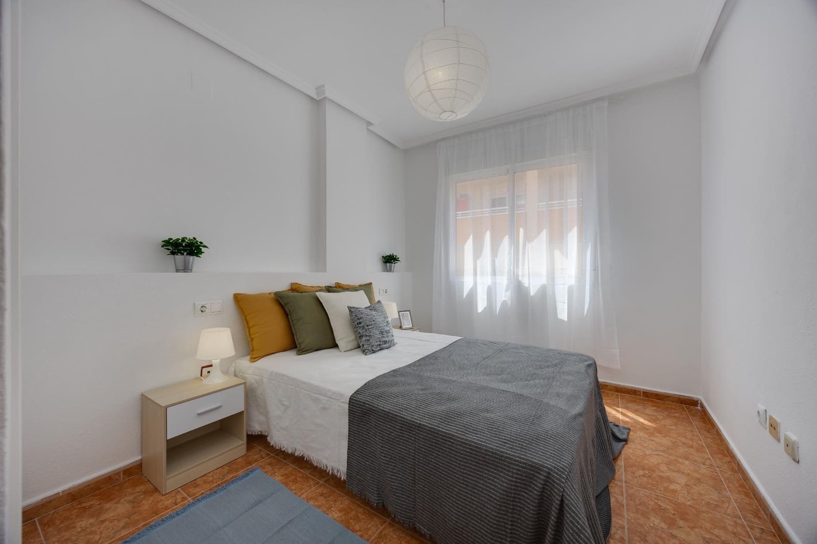 2 slaapkamer Appartement te koop in Torrevieja - € 139.900 (Ref: 10031137)