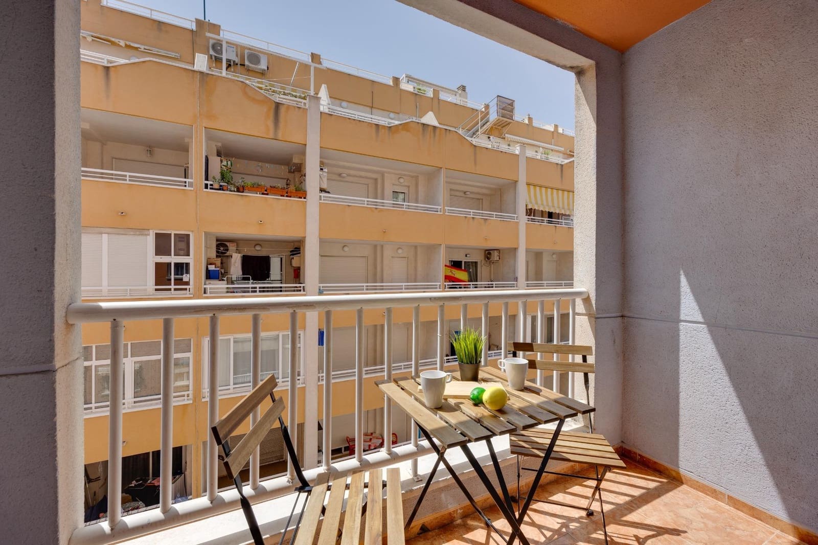 2 slaapkamer Appartement te koop in Torrevieja - € 139.900 (Ref: 10031137)