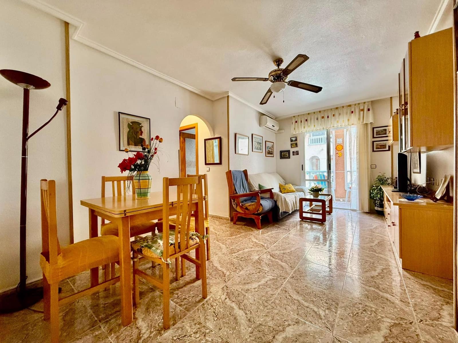 Apartamento de 2 habitaciones en Torrevieja en venta - 149.900 € (Ref: 10032549)