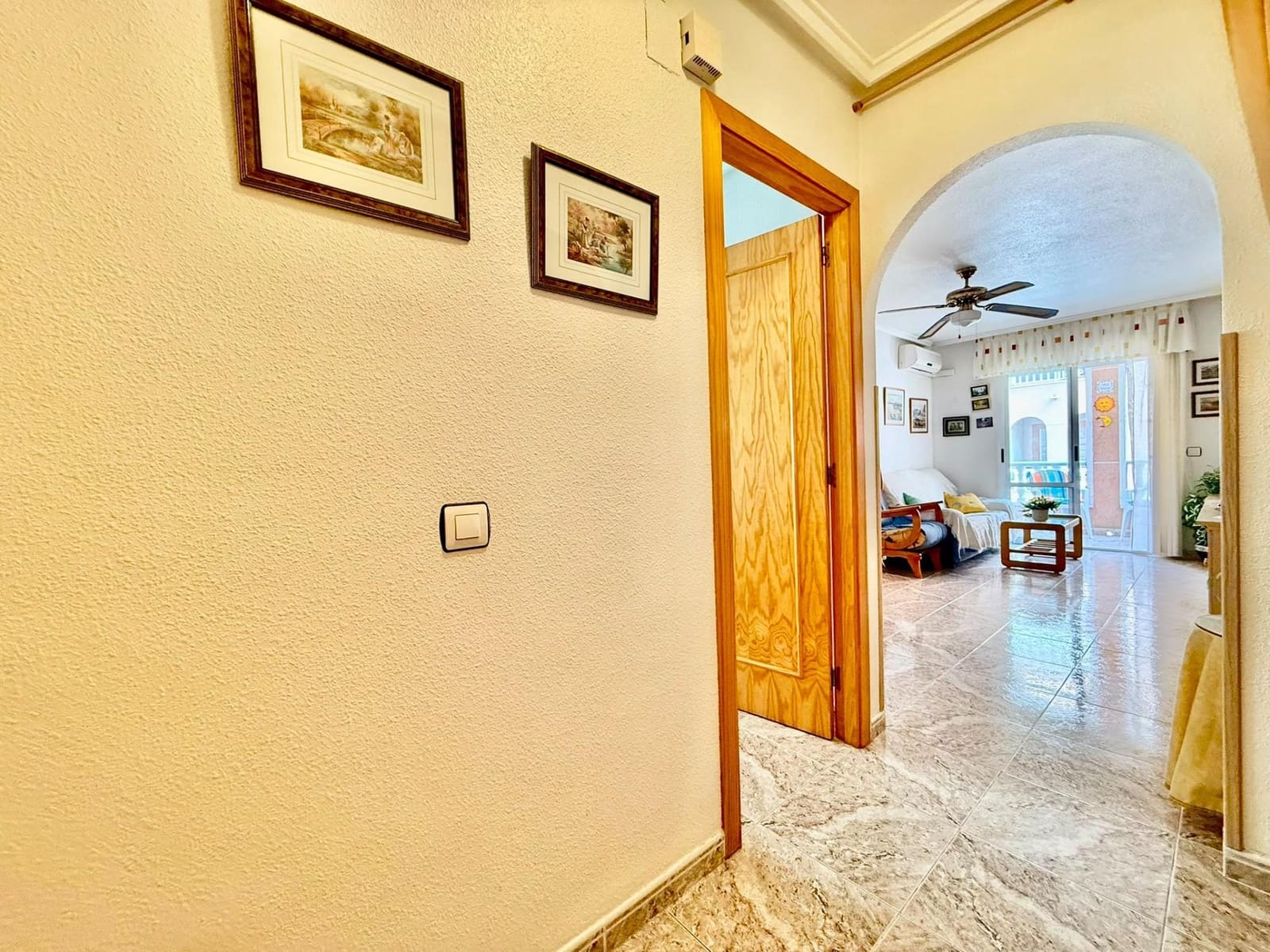 Apartamento de 2 habitaciones en Torrevieja en venta - 149.900 € (Ref: 10032549)
