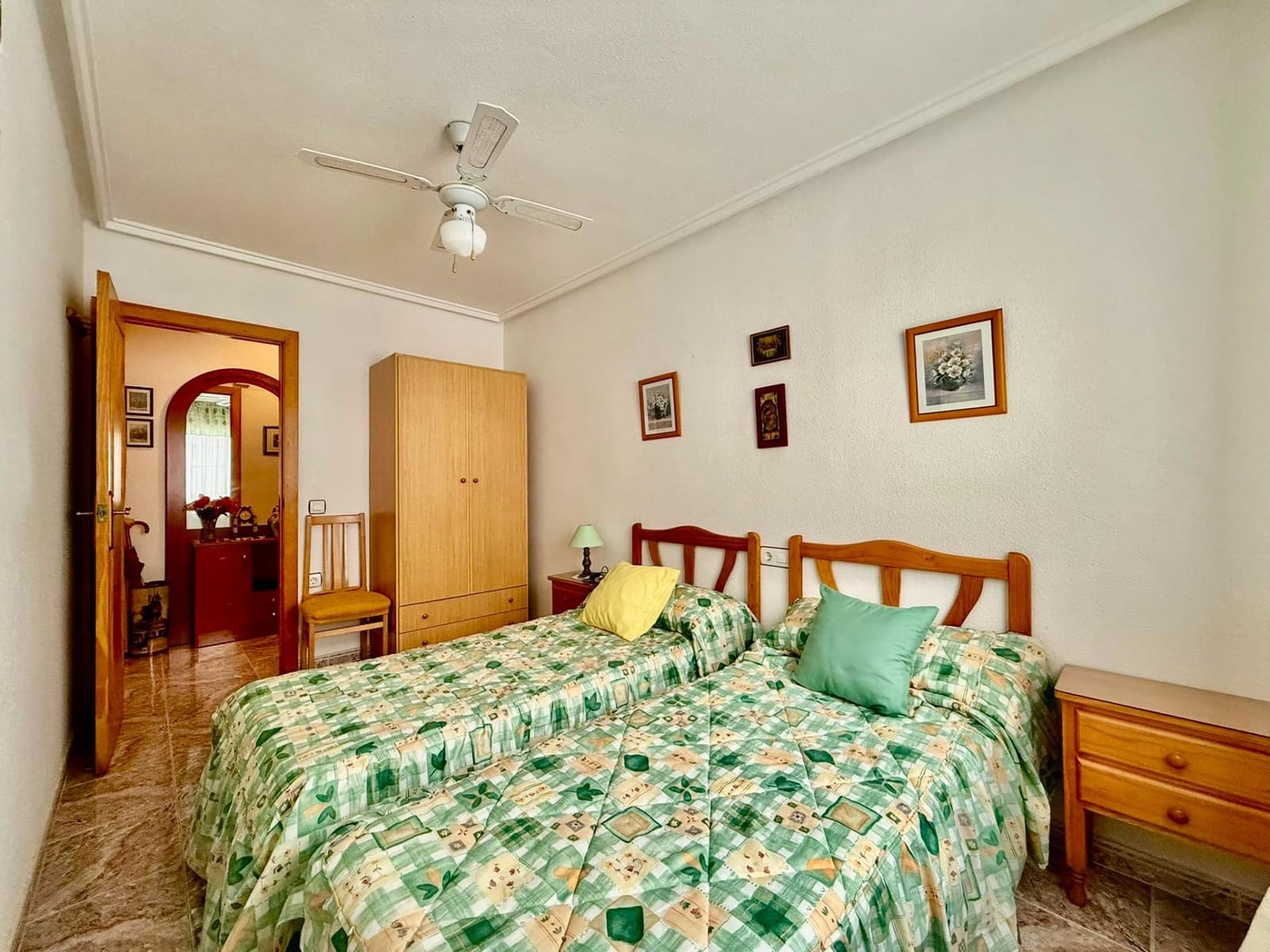 Apartamento de 2 habitaciones en Torrevieja en venta - 149.900 € (Ref: 10032549)