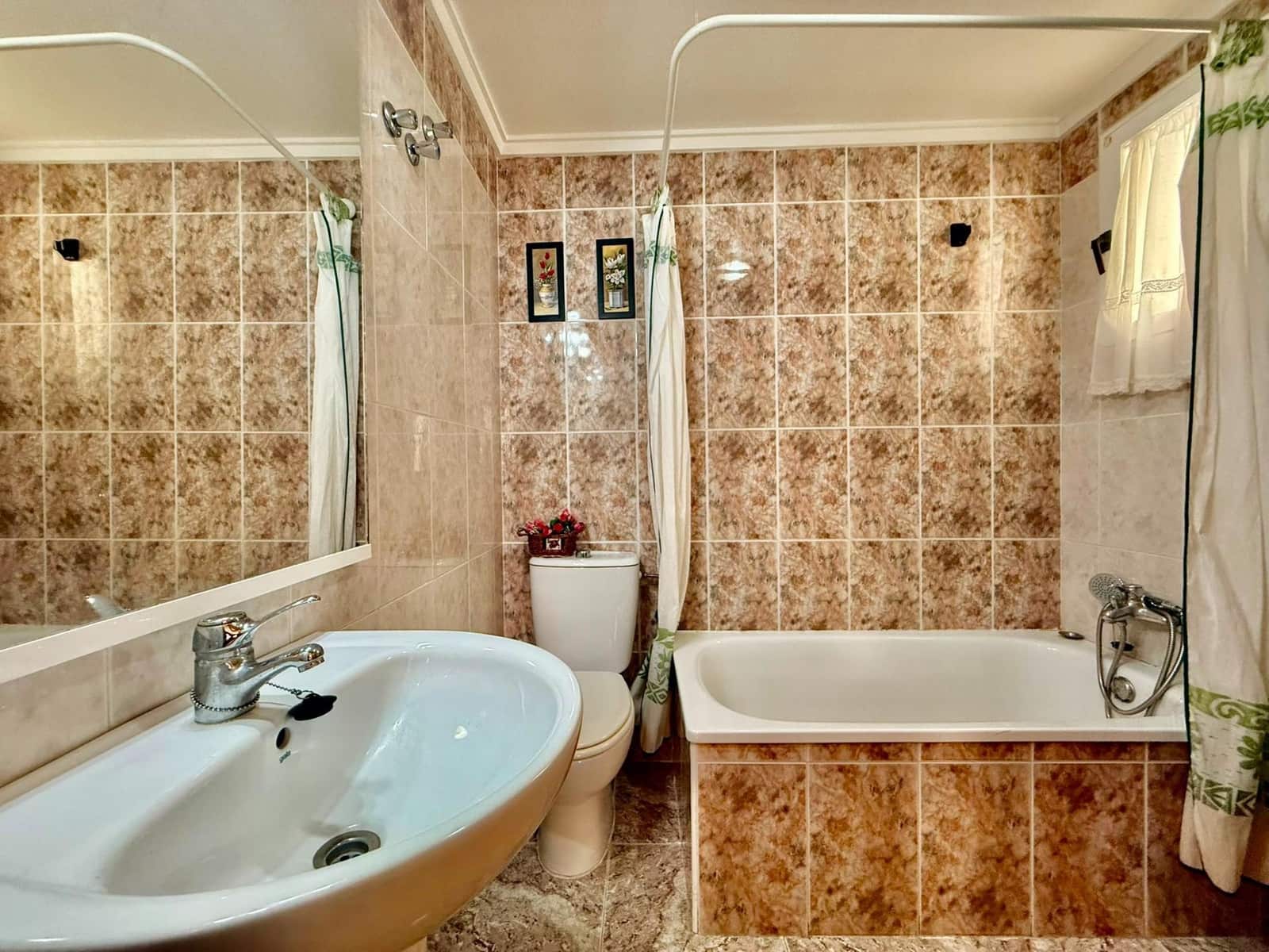 Apartamento de 2 habitaciones en Torrevieja en venta - 149.900 € (Ref: 10032549)