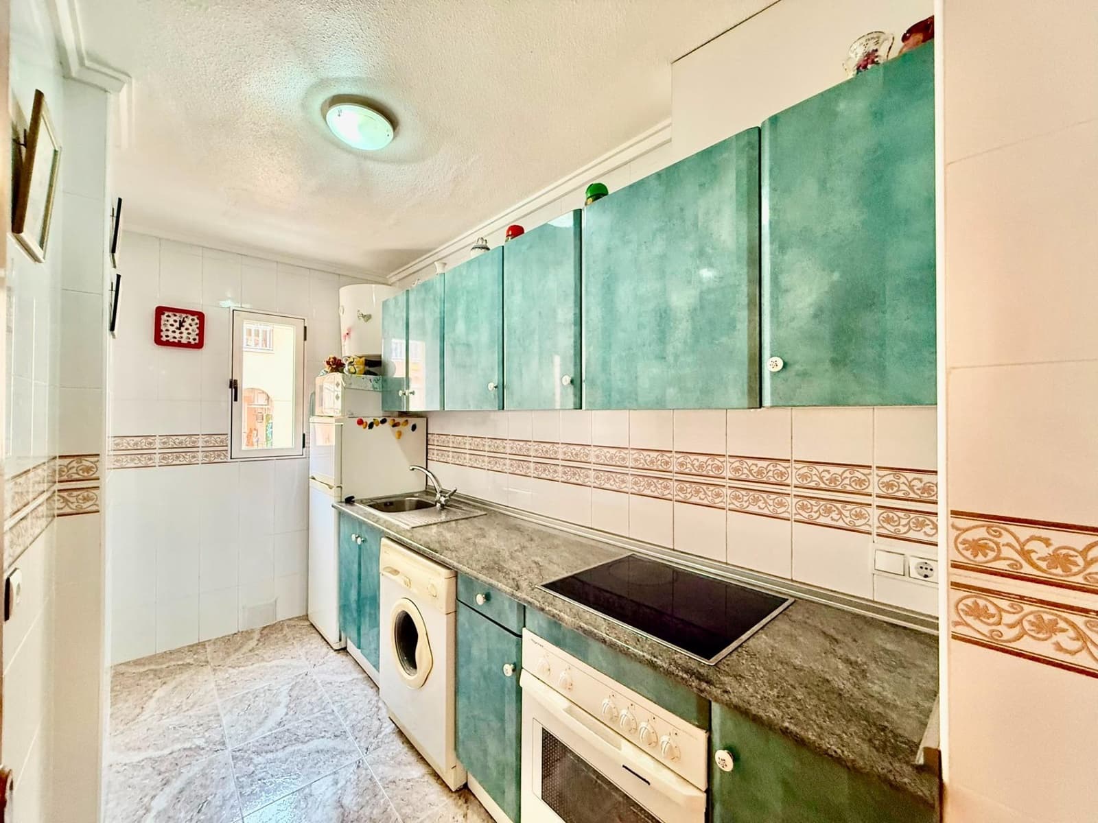 Apartamento de 2 habitaciones en Torrevieja en venta - 149.900 € (Ref: 10032549)