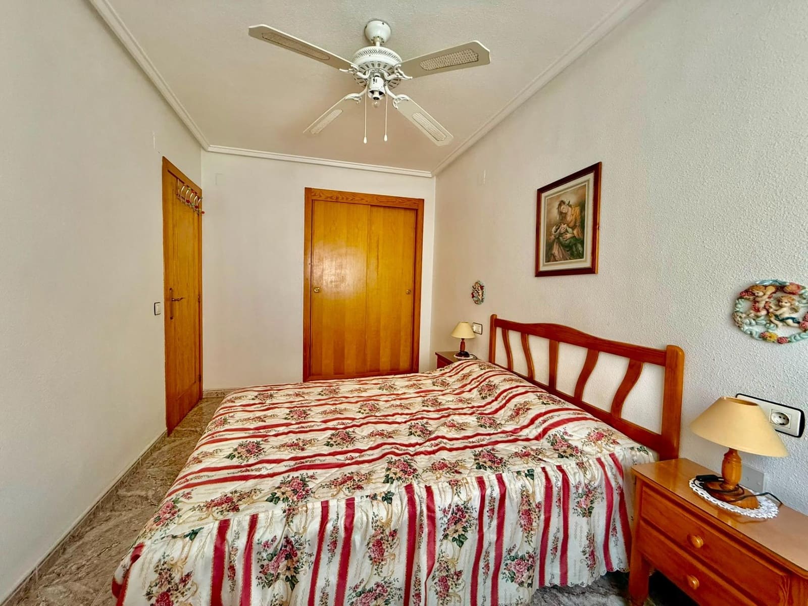 Apartamento de 2 habitaciones en Torrevieja en venta - 149.900 € (Ref: 10032549)