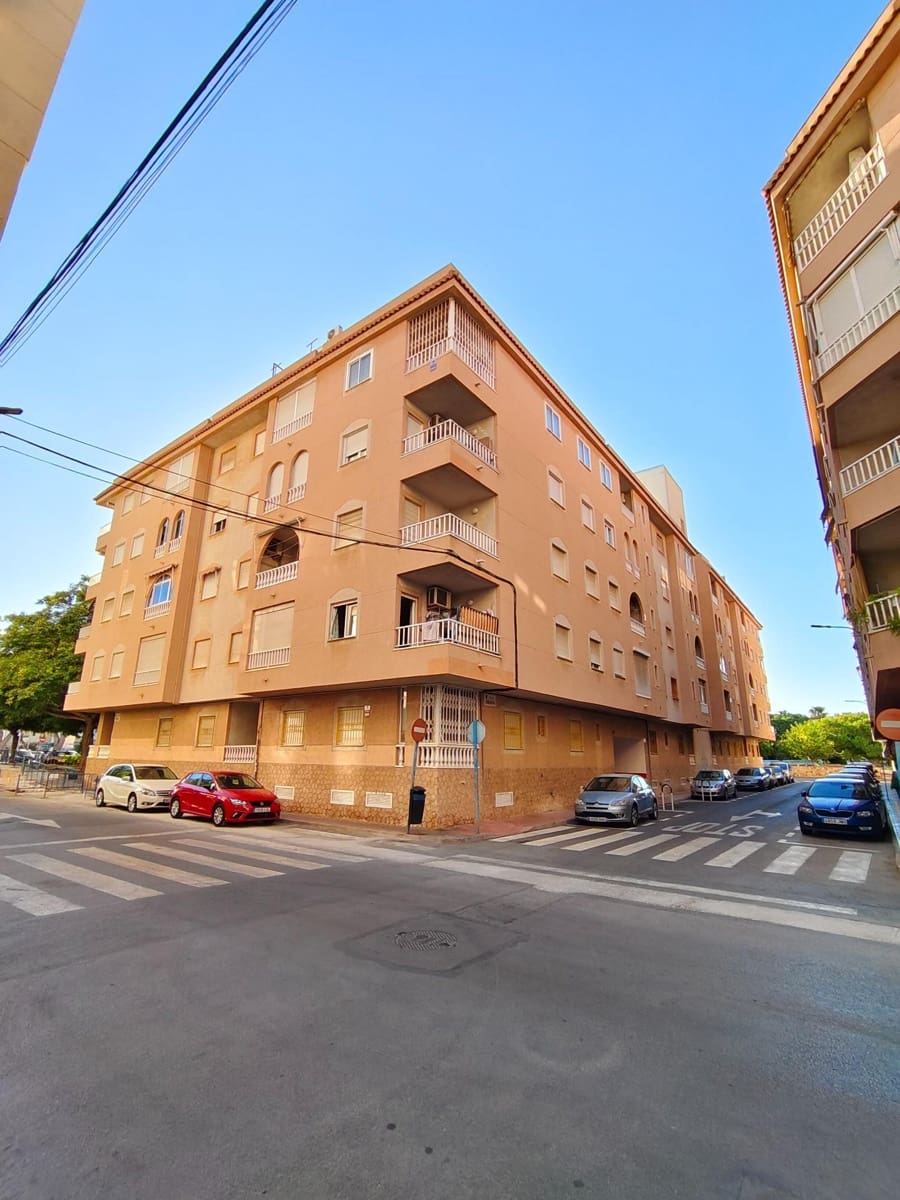 2 soverom Leilighet til salgs i Torrevieja med garasje - € 149 900 (Ref: 10032549)