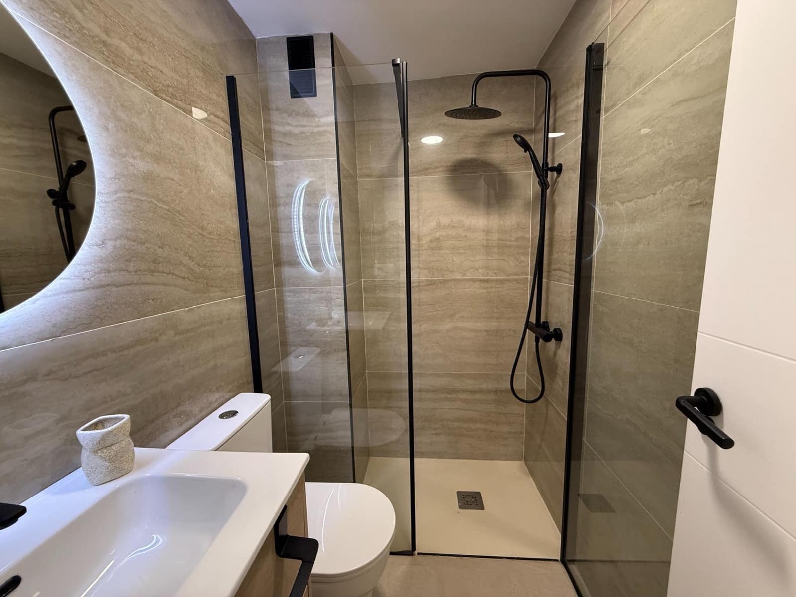 3 bedroom Apartment for sale in Torrevieja - € 450,000 (Ref: 10032557)