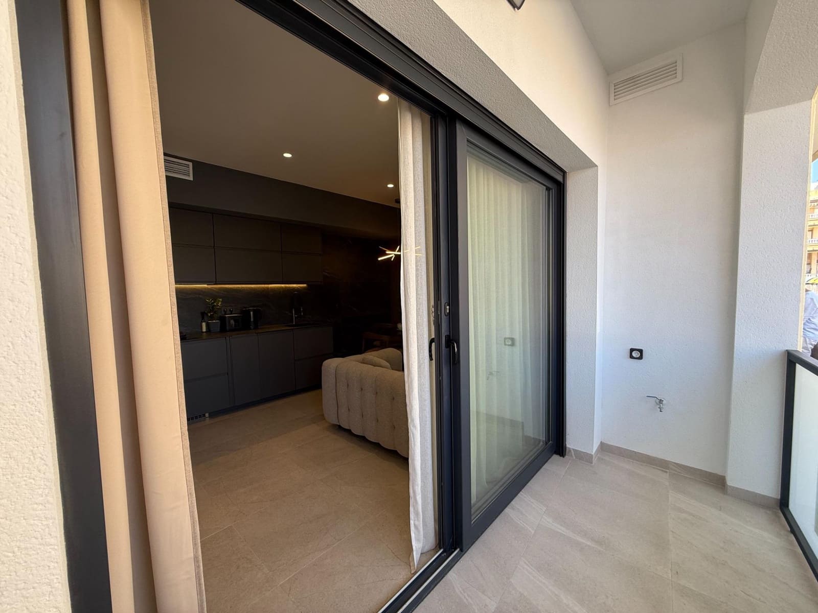 1 makuuhuone Huoneisto myytävänä paikassa Torrevieja - 170 000 € (Ref: 10032561)