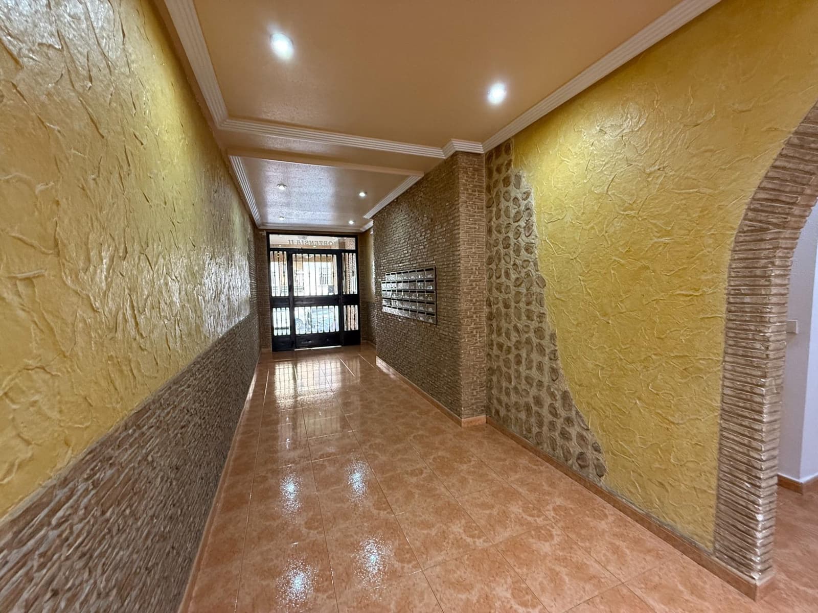 2 quarto Penthouse para venda em Torrevieja - 136 500 € (Ref: 10032563)