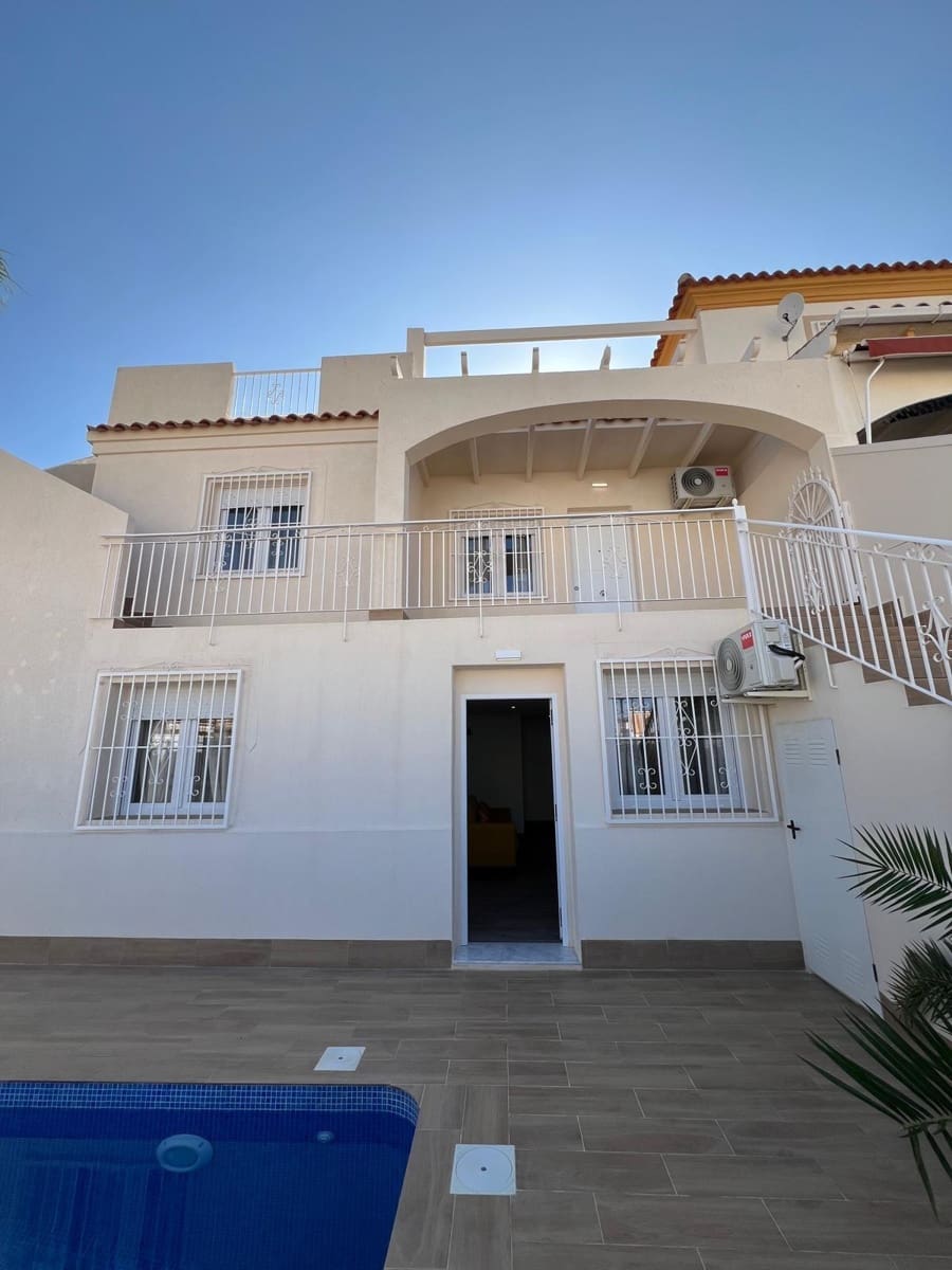 4 Zimmer Villa zu verkaufen in Torrevieja - 369.000 € (Ref: 10032578)