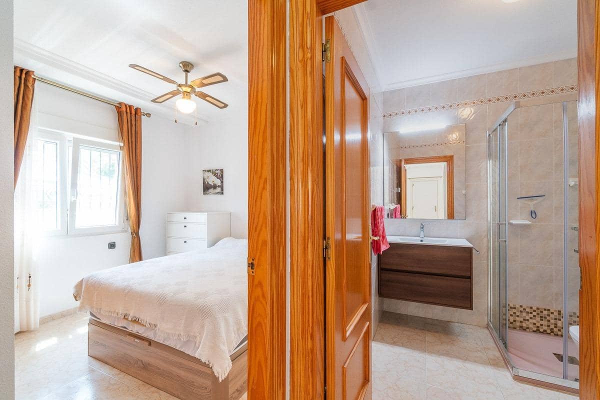2 Zimmer Haus zu verkaufen in Playa Flamenca - 264.000 € (Ref: 10032592)