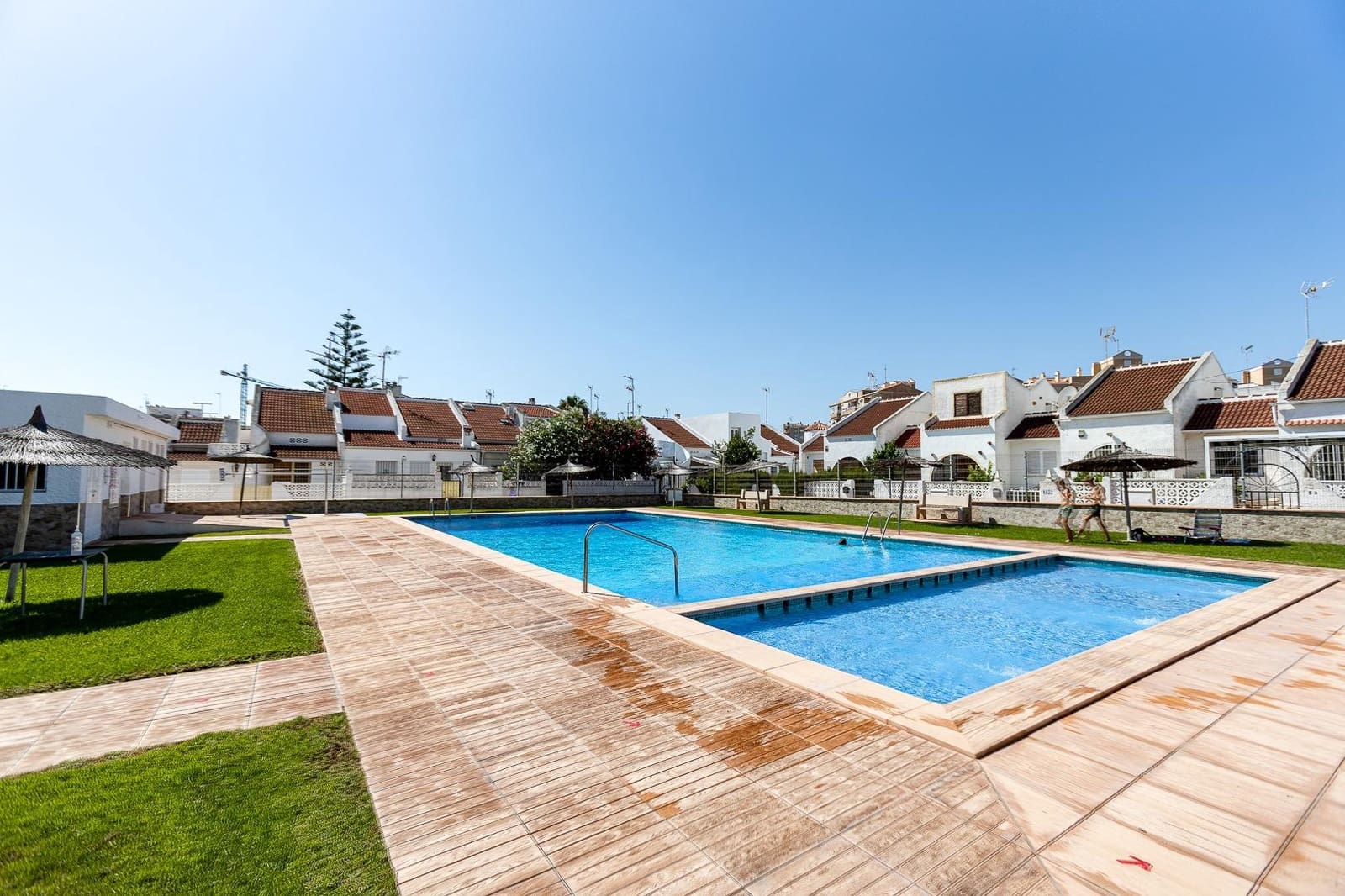 2 sovrum Villa till salu i Torrevieja - 189 900 € (Ref: 10032599)