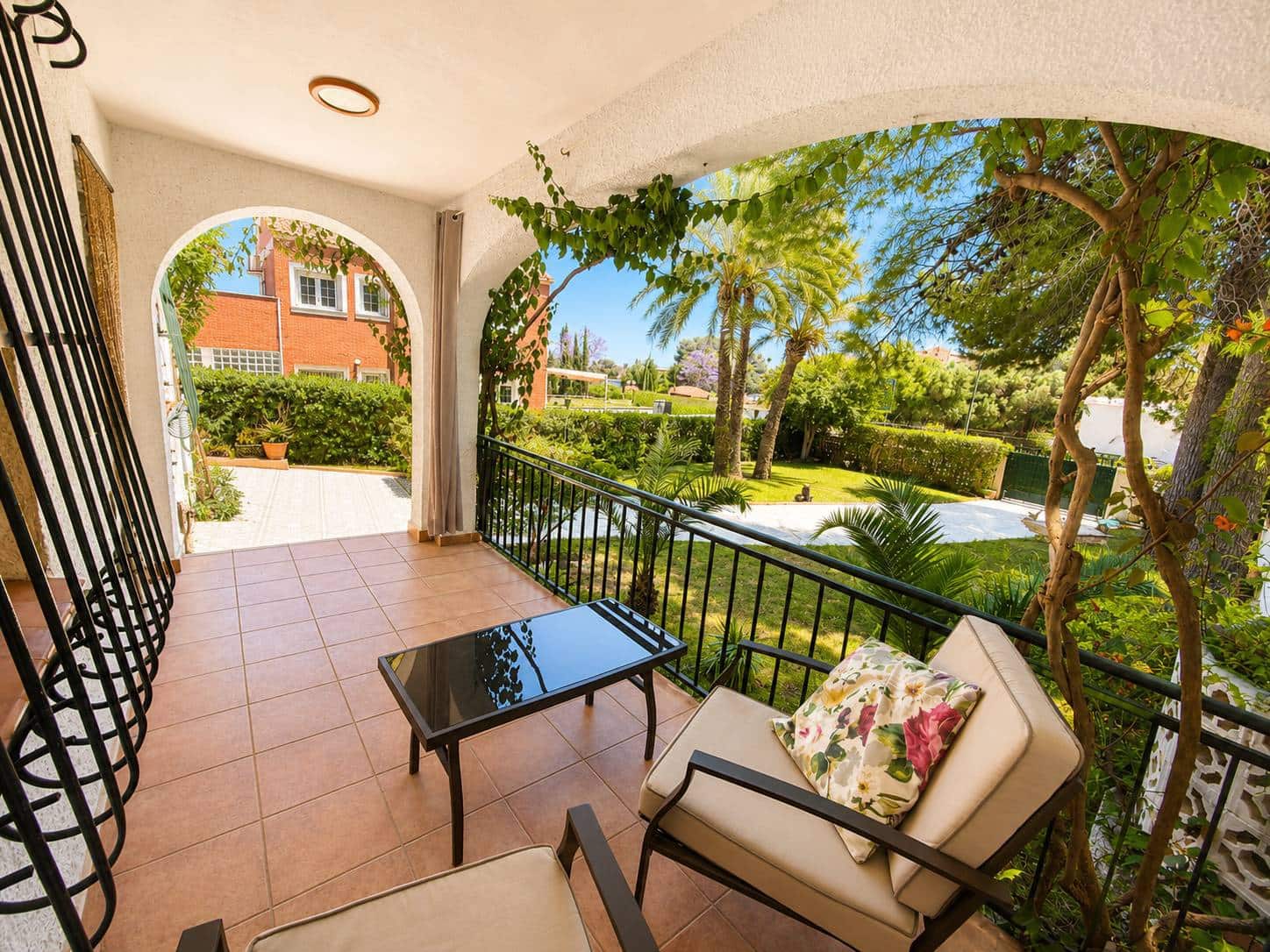 Casa de 2 habitaciones en Torrevieja en venta - 348.000 € (Ref: 10032603)
