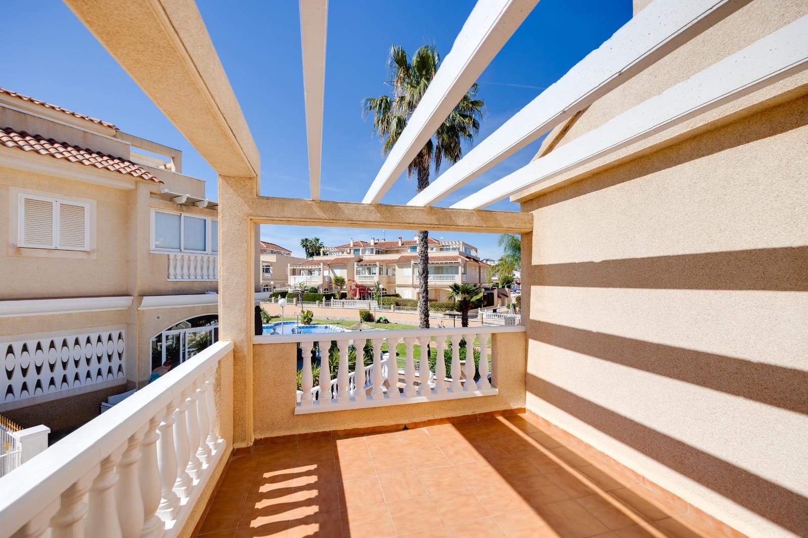 2 makuuhuone Omakotitalo myytävänä paikassa Orihuela Costa - 263 000 € (Ref: 10032608)