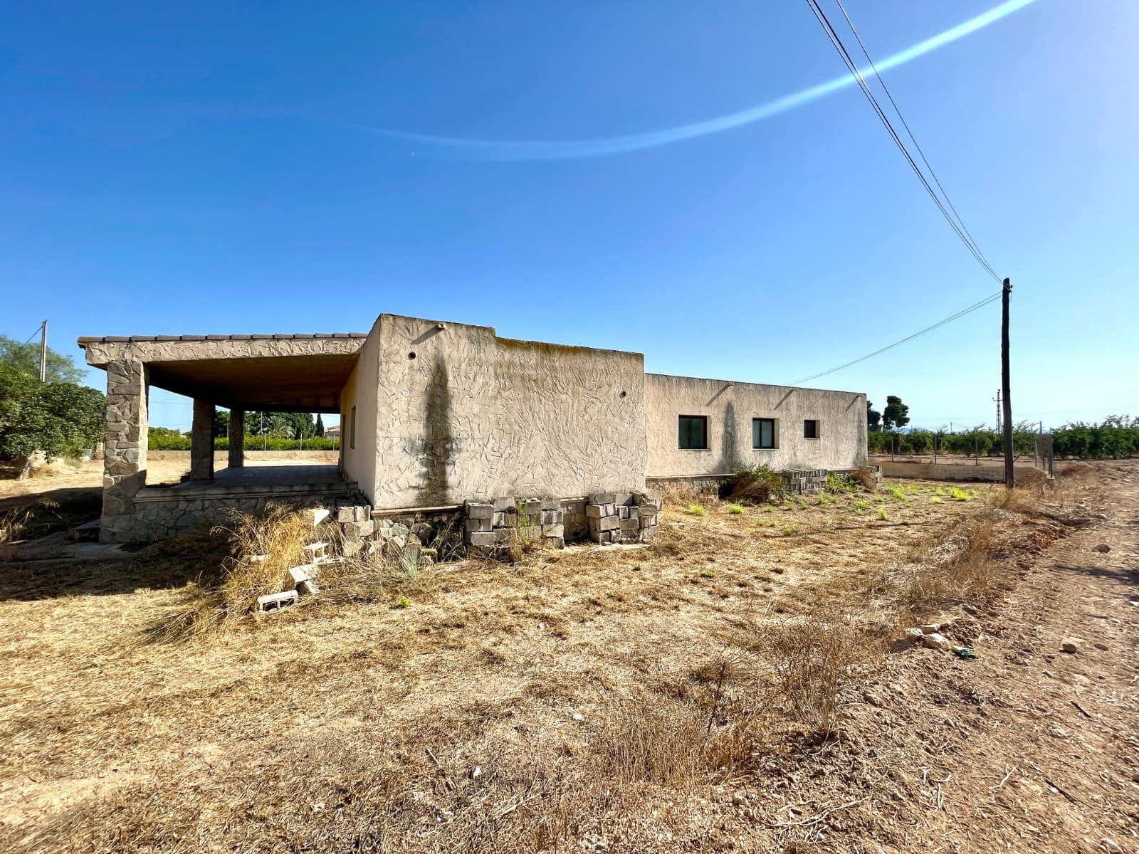 4 makuuhuone Huvila myytävänä paikassa Matola - 199 000 € (Ref: 10032621)