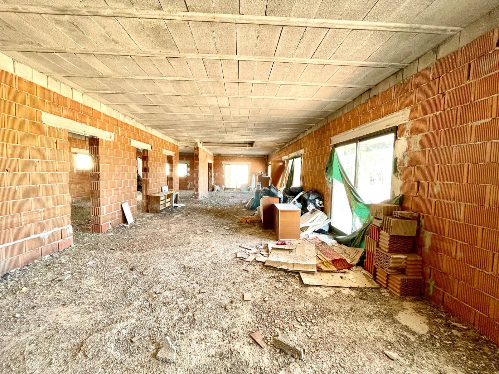 4 makuuhuone Huvila myytävänä paikassa Matola - 199 000 € (Ref: 10032621)