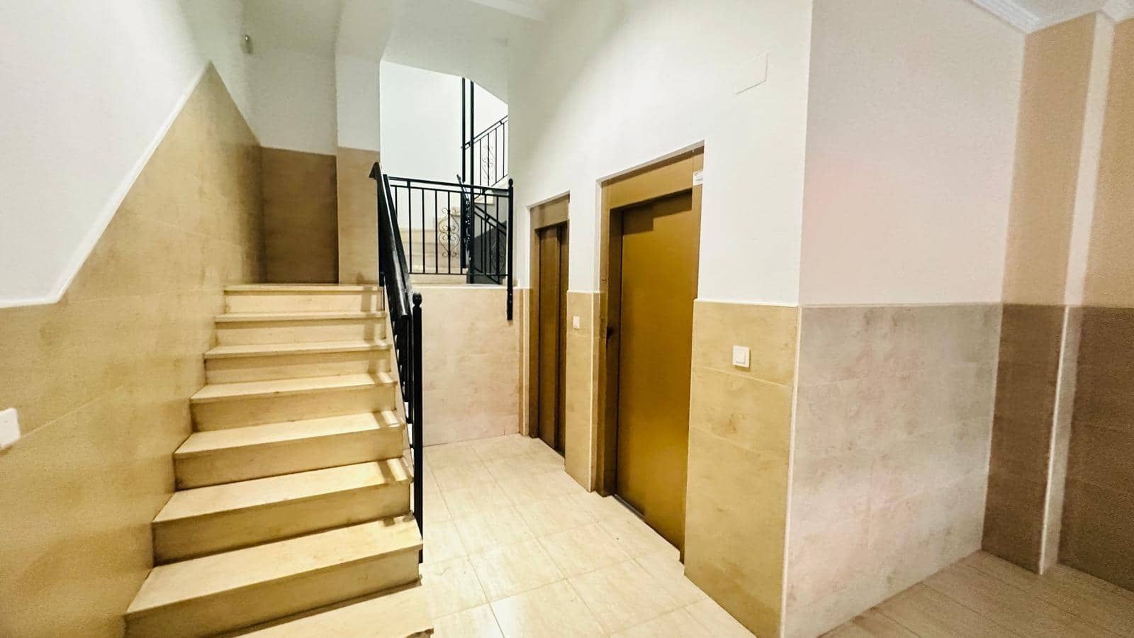 4 sypialnia Apartament na sprzedaż w Torrevieja - 210 000 € (Ref: 10032628)