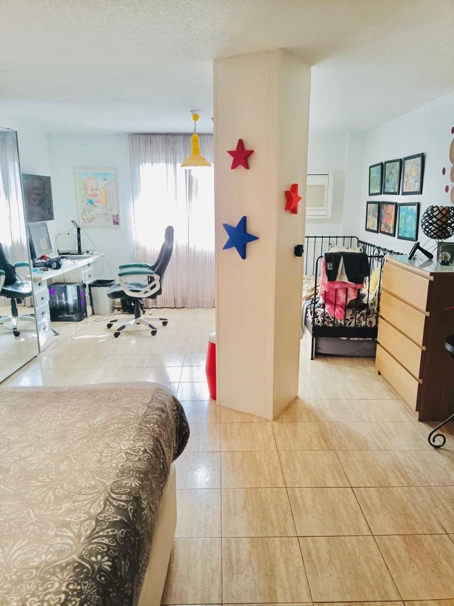 Apartamento de 3 habitaciones en Torrevieja en venta - 280.000 € (Ref: 10032629)
