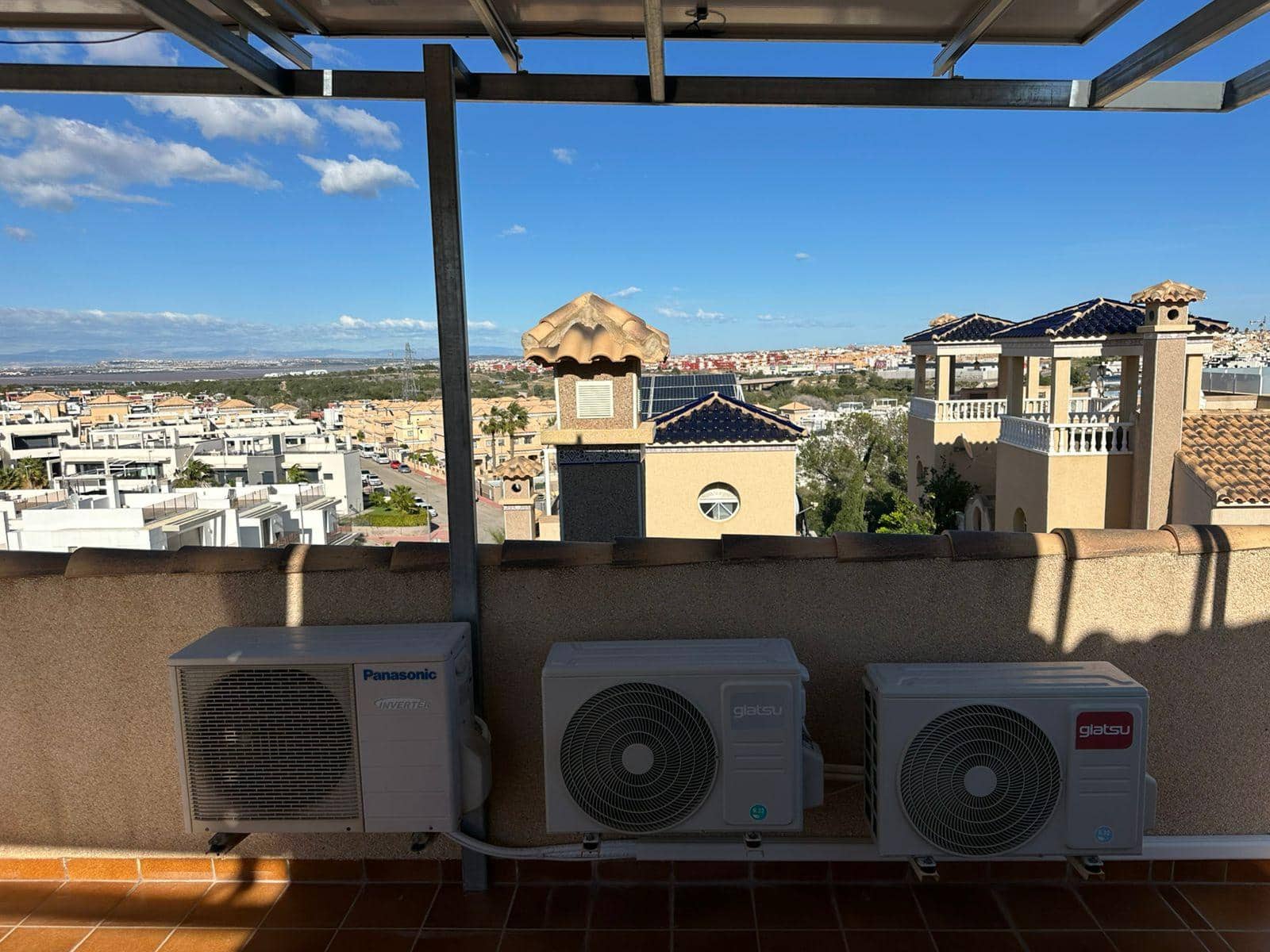 4 Zimmer Villa zu verkaufen in Torrevieja - 470.000 € (Ref: 10032660)
