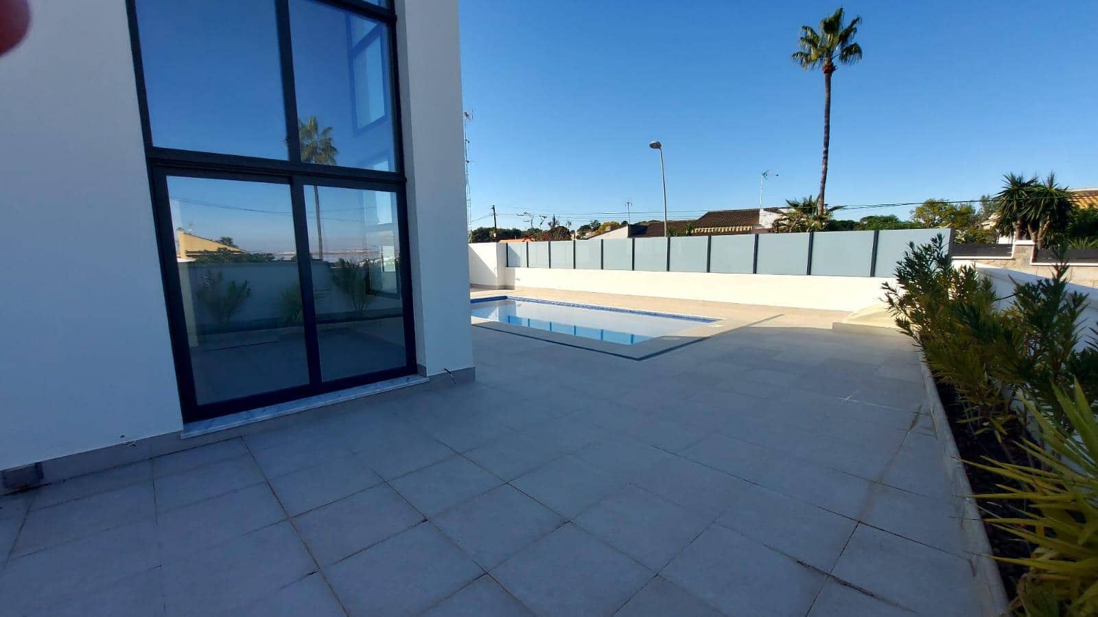 3 makuuhuone Huvila myytävänä paikassa Los Balcones - 650 000 € (Ref: 10032663)
