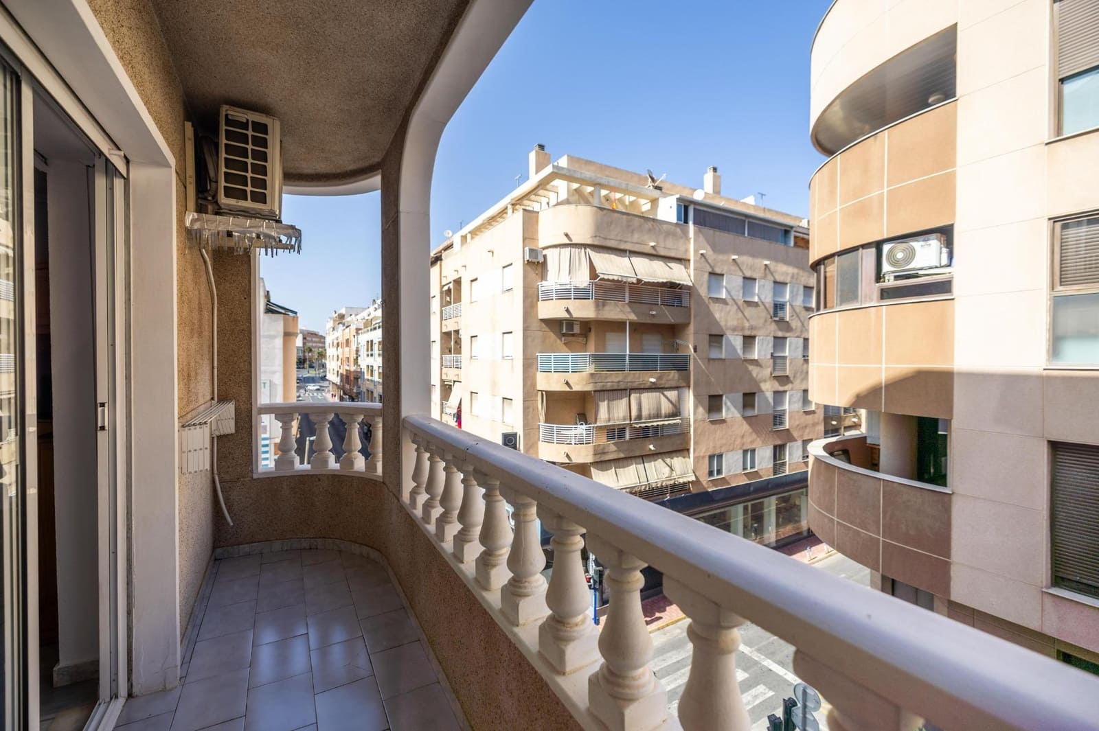 1 sovrum Lägenhet till salu i Torrevieja - 112 500 € (Ref: 10032668)