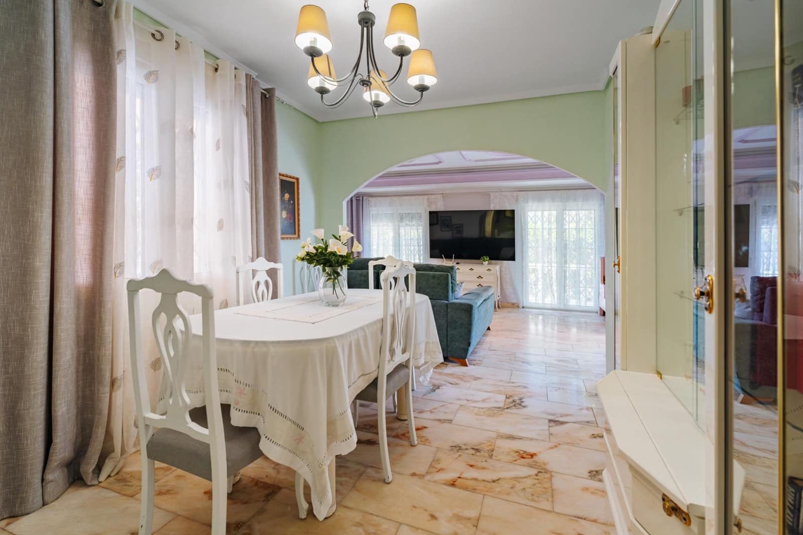 3 makuuhuone Huvila myytävänä paikassa Torrevieja - 850 000 € (Ref: 10032684)